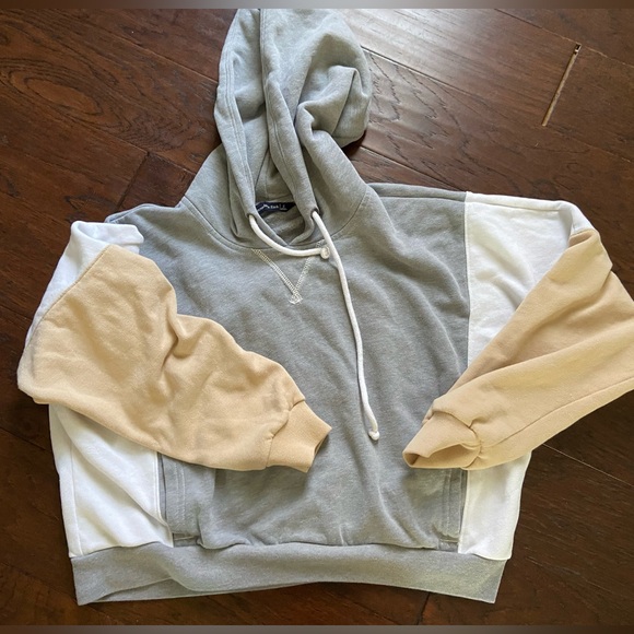 Abercrombie & Fitch crop color block neutral sweatshirt - Picture 1 of 5